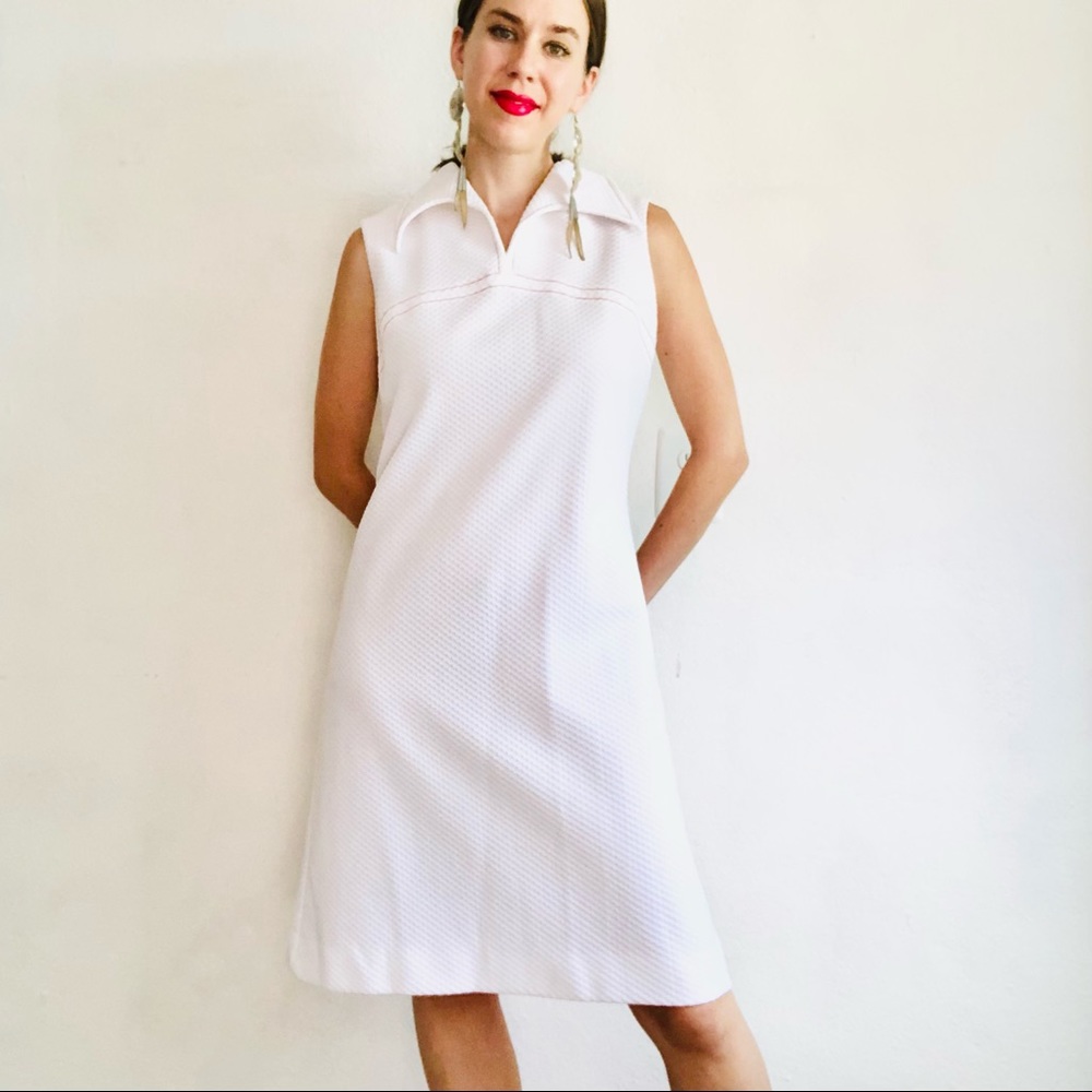 60s VTG Mod White Neoprene Sleeveless Collared Summer Shift Dress Size Large